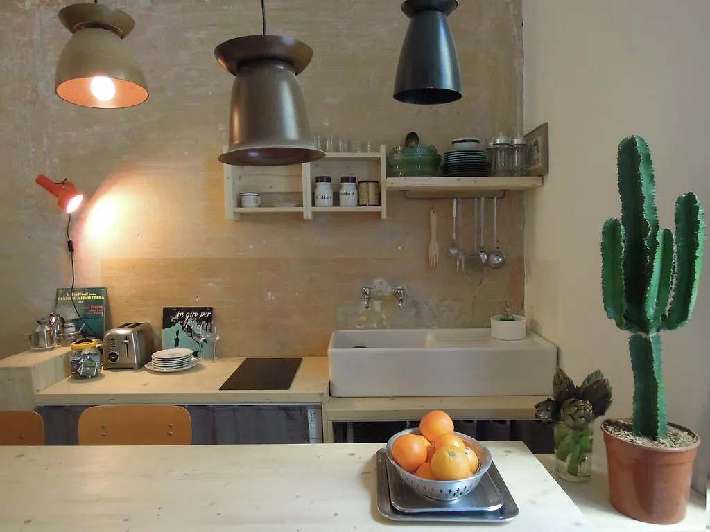 V12 Design Apartments Milan 0*,