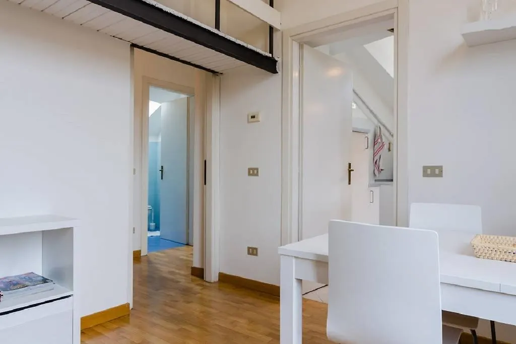 V12 Design Apartments Milan