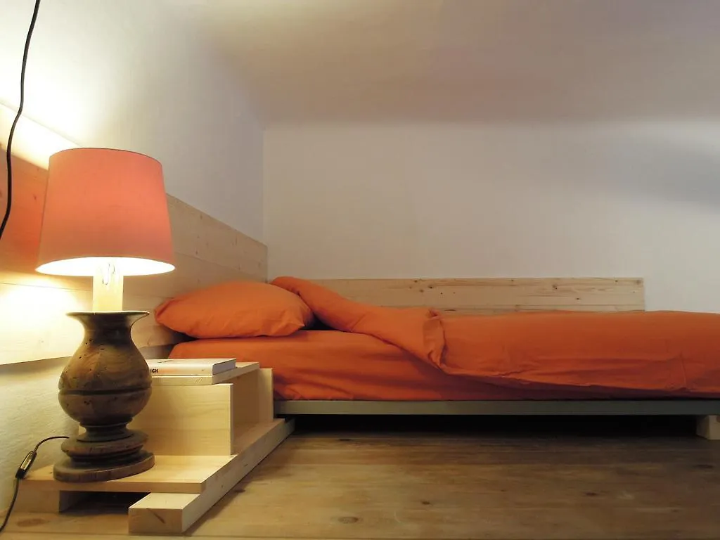 V12 Design Apartments Milan Italy